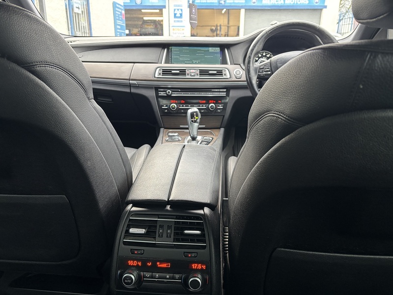 BMW 3.0 730d M Sport Saloon 4dr Diesel Auto Euro 5 (s/s) (258 ps) Saloon Automatic Diesel