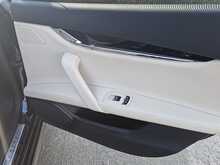 Maserati Quattroporte 3.0D V6 ZF Euro 5 (s/s) 4dr 