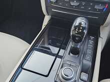 Maserati Quattroporte 3.0D V6 ZF Euro 5 (s/s) 4dr 