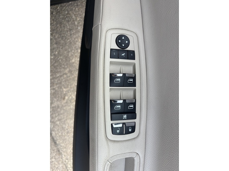 Maserati 3.0D V6 ZF Euro 5 (s/s) 4dr Saloon Automatic Diesel