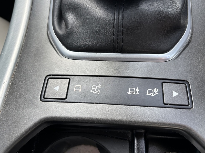 Land Rover 2.2 SD4 Prestige SUV 5dr Diesel Manual 4WD Euro 5 (s/s) (190 ps) SUV Manual Diesel