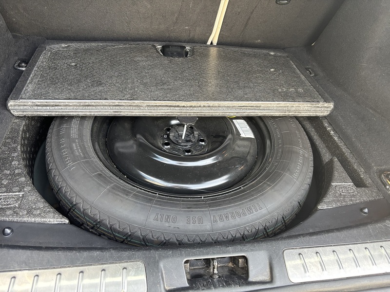 Land Rover 2.2 SD4 Prestige SUV 5dr Diesel Manual 4WD Euro 5 (s/s) (190 ps) SUV Manual Diesel