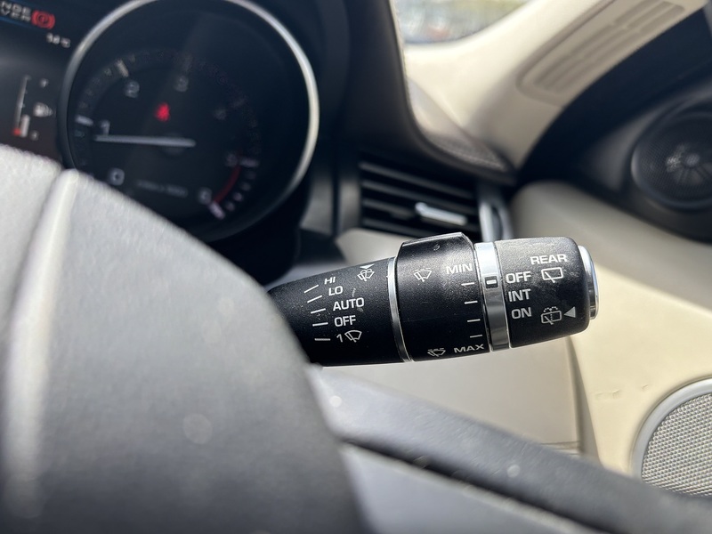 Land Rover 2.2 SD4 Prestige SUV 5dr Diesel Manual 4WD Euro 5 (s/s) (190 ps) SUV Manual Diesel