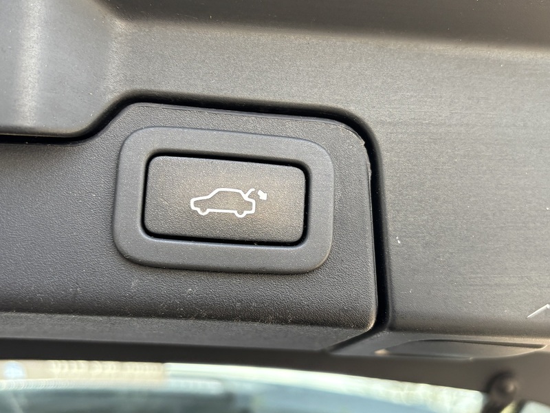 Land Rover 2.2 SD4 Prestige SUV 5dr Diesel Manual 4WD Euro 5 (s/s) (190 ps) SUV Manual Diesel