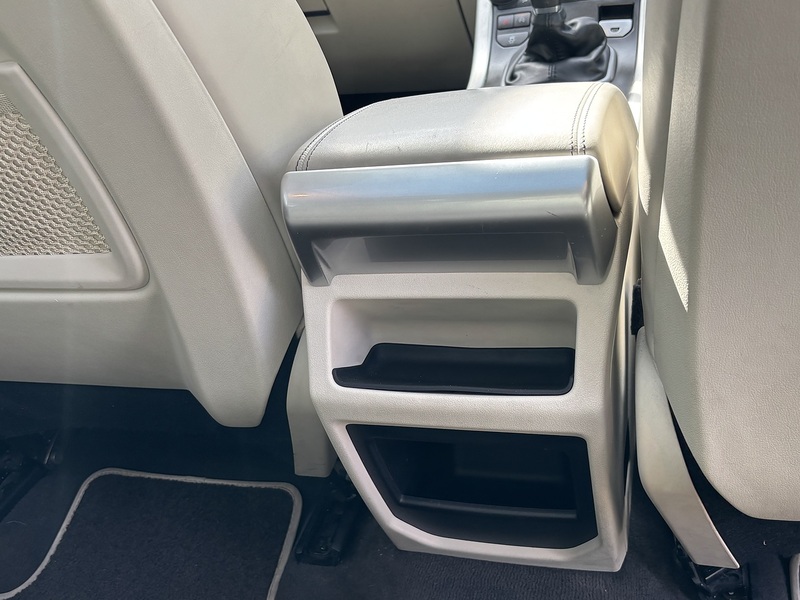 Land Rover 2.2 SD4 Prestige SUV 5dr Diesel Manual 4WD Euro 5 (s/s) (190 ps) SUV Manual Diesel