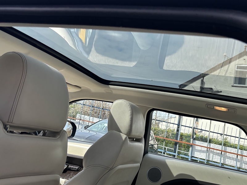 Land Rover 2.2 SD4 Prestige SUV 5dr Diesel Manual 4WD Euro 5 (s/s) (190 ps) SUV Manual Diesel