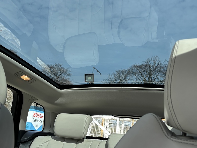 Land Rover 2.2 SD4 Prestige SUV 5dr Diesel Manual 4WD Euro 5 (s/s) (190 ps) SUV Manual Diesel