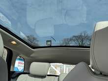 Land Rover Range Rover Evoque 2.2 SD4 Prestige SUV 5dr Diesel Manual 4WD Euro 5 (s/s) (190 ps) 