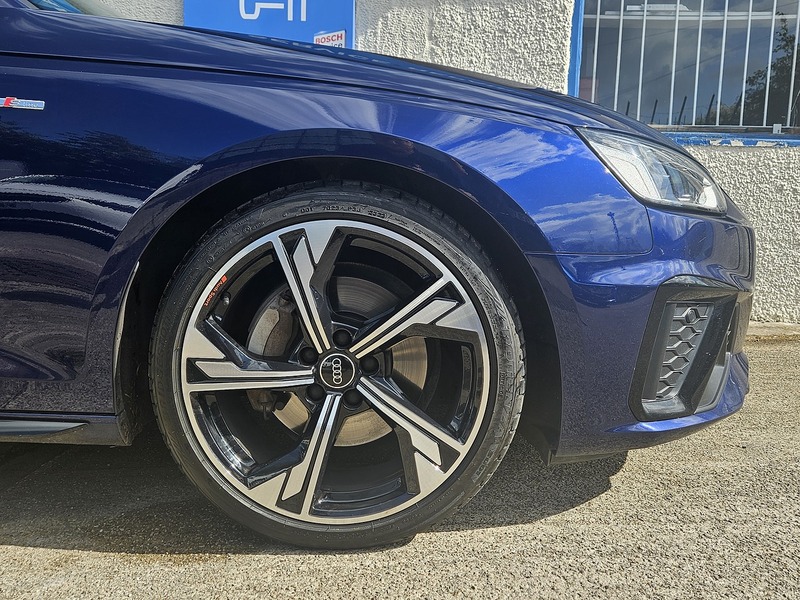 Audi 2.0 TDI 40 Black Edition Estate 5dr Diesel S Tronic quattro Euro 6 (s/s) (204 ps)