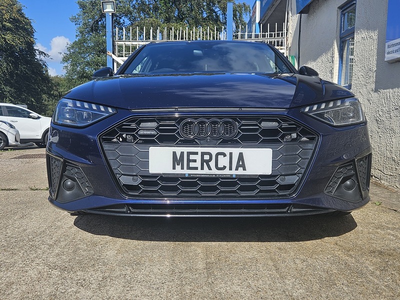 Audi 2.0 TDI 40 Black Edition Estate 5dr Diesel S Tronic quattro Euro 6 (s/s) (204 ps)