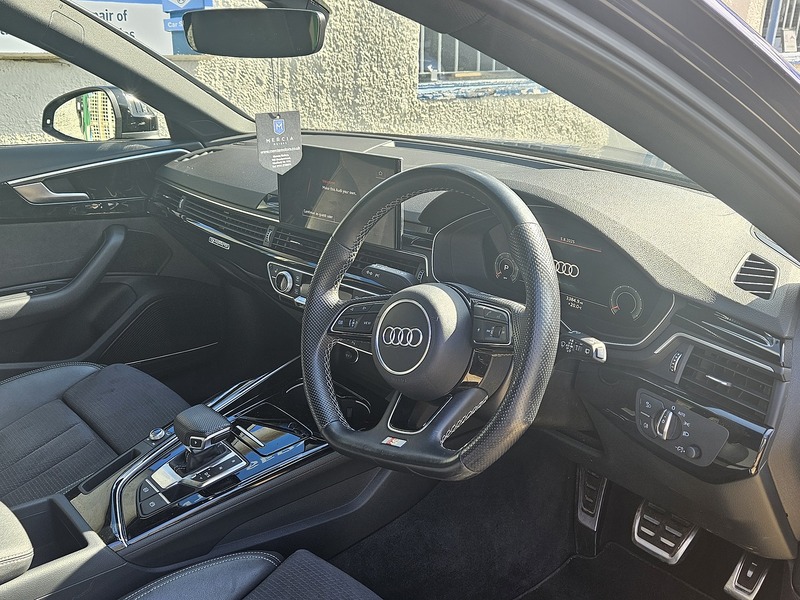 Audi 2.0 TDI 40 Black Edition Estate 5dr Diesel S Tronic quattro Euro 6 (s/s) (204 ps)