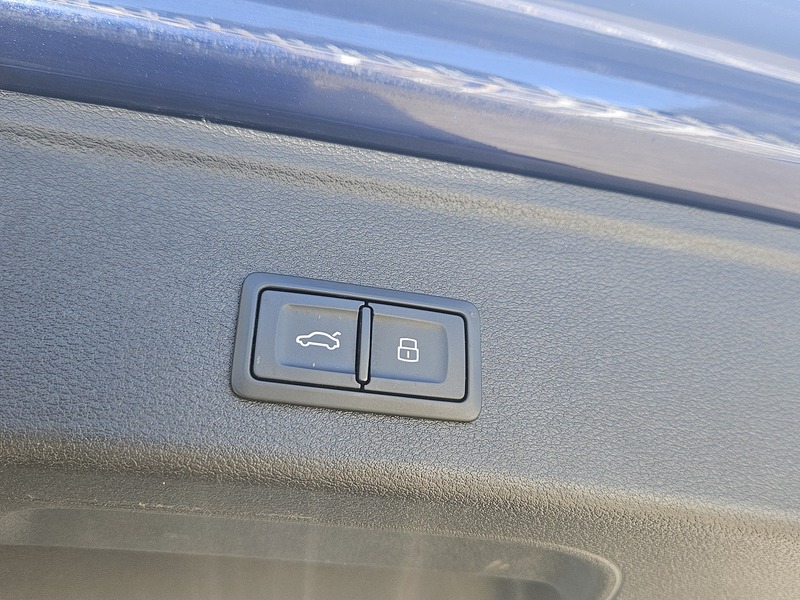 Audi 2.0 TDI 40 Black Edition Estate 5dr Diesel S Tronic quattro Euro 6 (s/s) (204 ps)