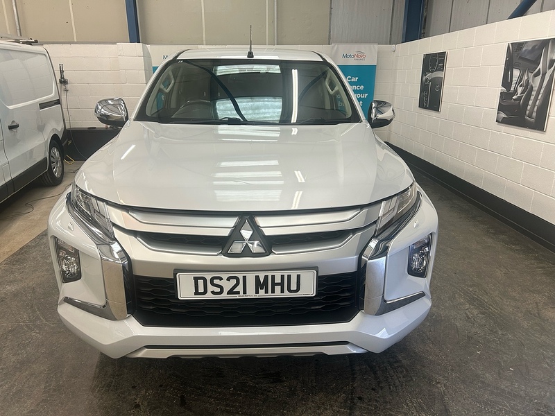 Mitsubishi 2.2 DI-D DC Barbarian Pickup Double Cab 4dr Diesel Manual 4WD Euro 6 (s/s) (150 ps)