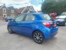 Toyota Yaris VVT-i Icon Tech 