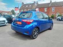 Toyota Yaris VVT-i Icon Tech 