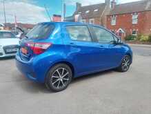 Toyota Yaris VVT-i Icon Tech 