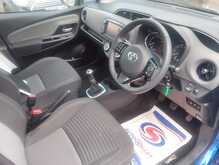 Toyota Yaris VVT-i Icon Tech 