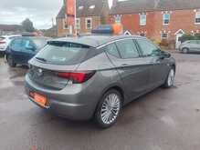 Vauxhall Astra i Turbo Elite Nav 