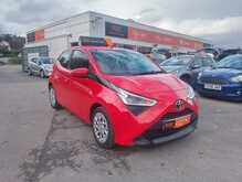 Toyota AYGO VVT-i x-play 