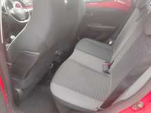 Toyota AYGO VVT-i x-play 