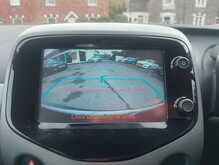 Toyota AYGO VVT-i x-play 