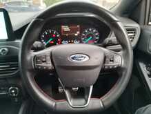 Ford Focus T EcoBoost ST-Line X 
