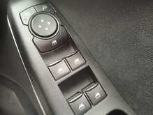 Ford Fiesta T EcoBoost MHEV Titanium Vignale 