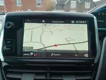 Peugeot 2008 PureTech Allure Premium 