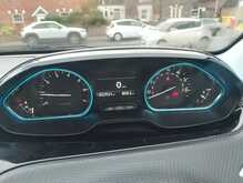 Peugeot 2008 PureTech Allure Premium 