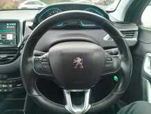 Peugeot 2008 PureTech Allure Premium 