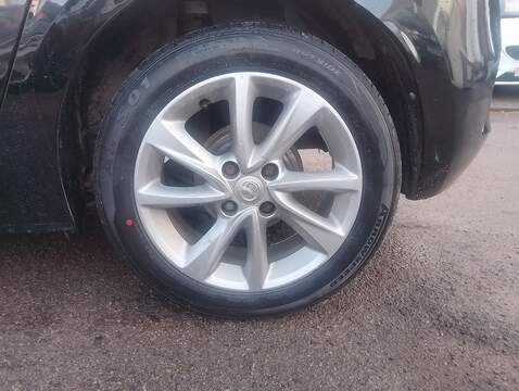 1.2 SE Premium Hatchback 5dr Petrol Manual Euro 6 (75 ps)