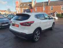 Nissan Qashqai DIG-T N-Connecta 