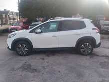 Peugeot 2008 PureTech Allure Premium 