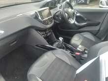 Peugeot 2008 PureTech Allure Premium 