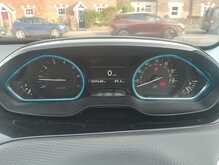 Peugeot 2008 PureTech Allure Premium 