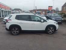 Peugeot 2008 PureTech Allure Premium 