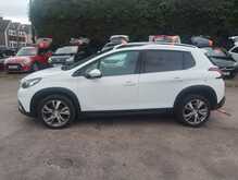 Peugeot 2008 PureTech Allure Premium 