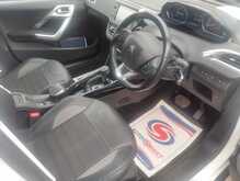 Peugeot 2008 PureTech Allure Premium 