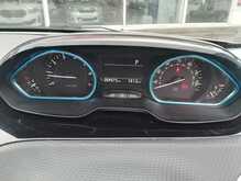 Peugeot 2008 PureTech Allure Premium 