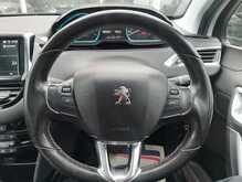 Peugeot 2008 PureTech Allure Premium 