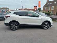 Nissan Qashqai DIG-T N-Connecta 