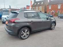 Peugeot 2008 PureTech Allure 