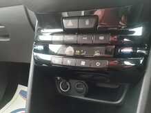 Peugeot 2008 PureTech Allure 