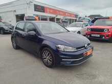 Volkswagen Golf TSI SE 