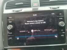 Volkswagen Golf TSI SE 