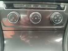 Volkswagen Golf TSI SE 