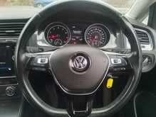 Volkswagen Golf TSI SE 