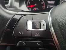 Volkswagen Golf TSI SE 