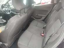 Renault Clio TCe Iconic 