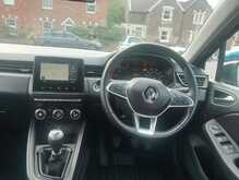 Renault Clio TCe Iconic 